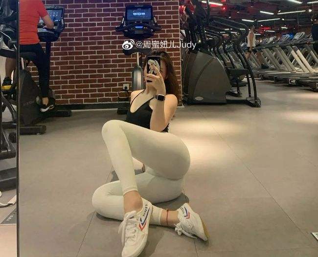果盘躲避英雄手游下载